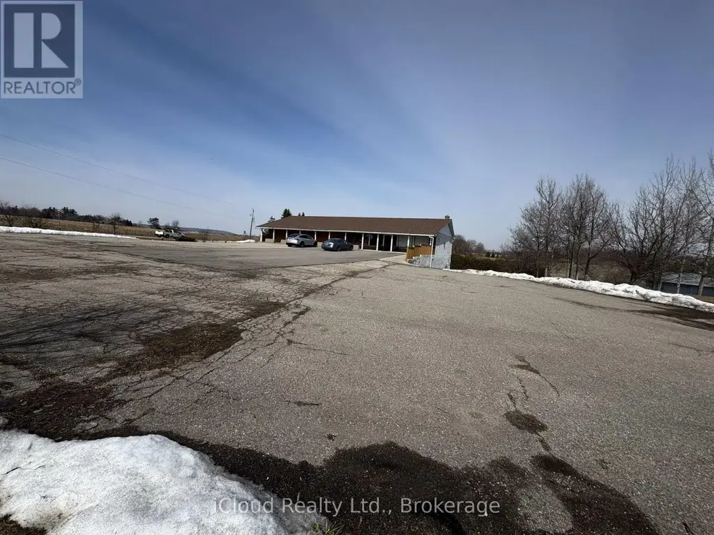 3518 King Street N, Caledon